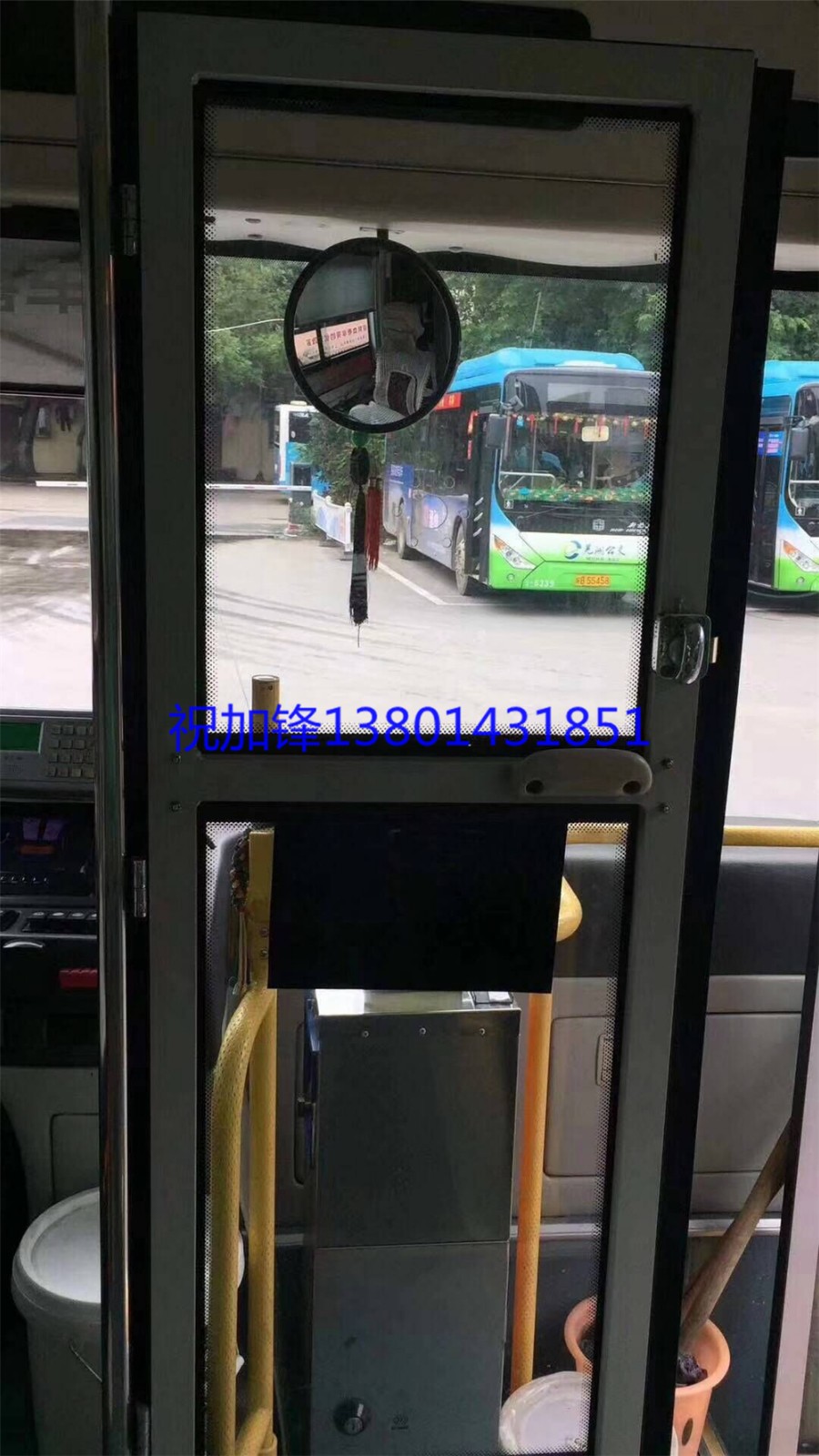 客車(chē)車(chē)窗