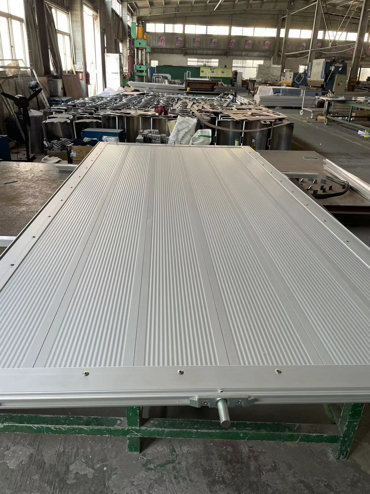 新能源鋁合金車(chē)廂后對開(kāi)門(mén)